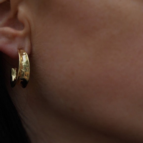 🌙Insta 18K gold plated casual earrings - Picture 2 of 7